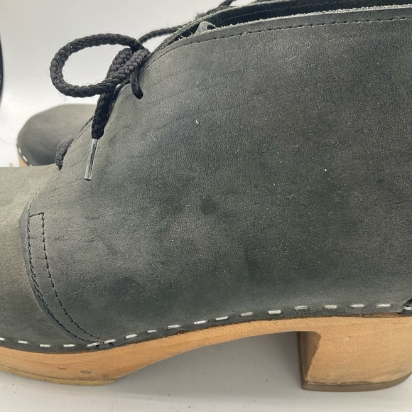 “VOLLSJO” of Sweden Handmade Clog Style Black Leather and Wood Ankle Boots. - Picture 6 of 16